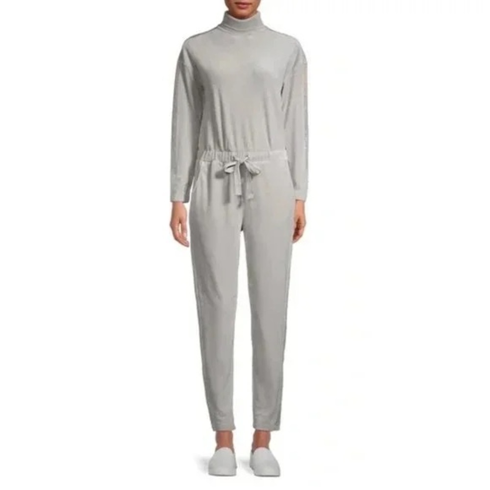 New w/o tags Juicy Couture velour bejewelled jumpsuit,